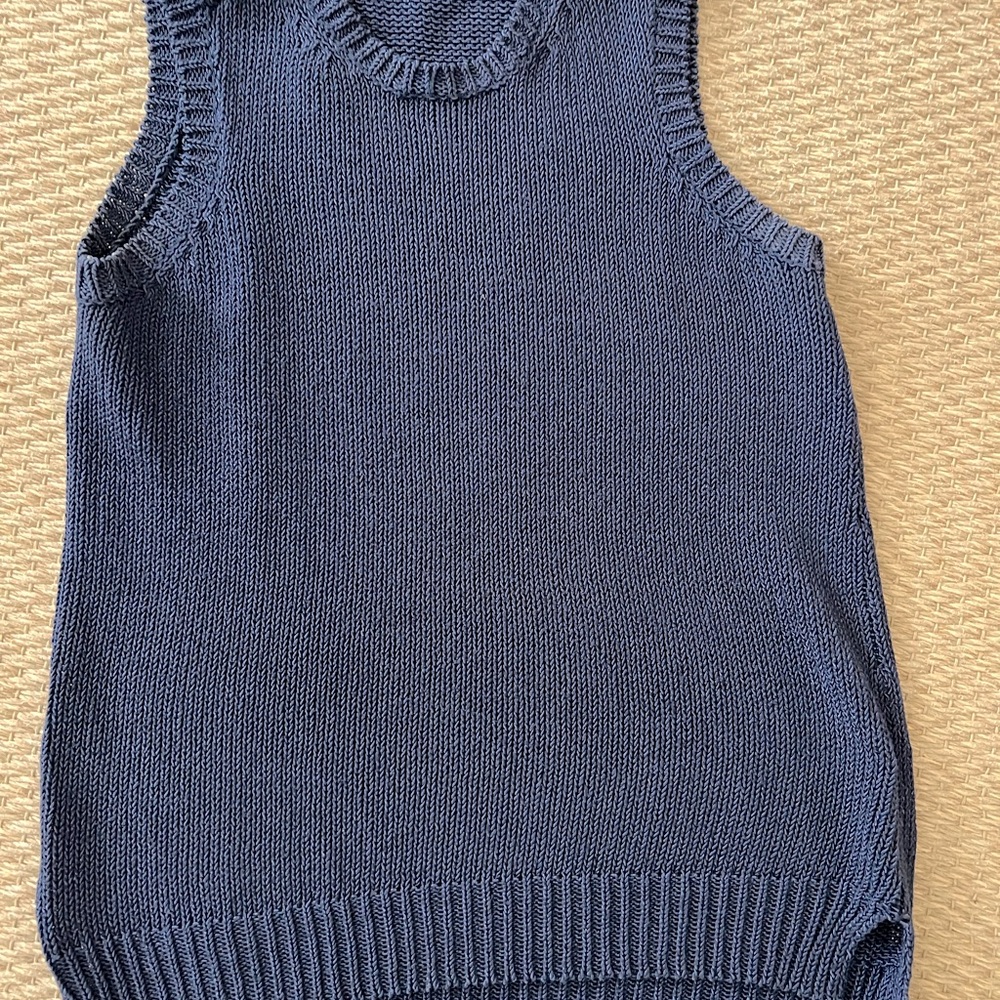 JMcLaughlin sleeveless sweater, size XS, navy blue, hits at hip.